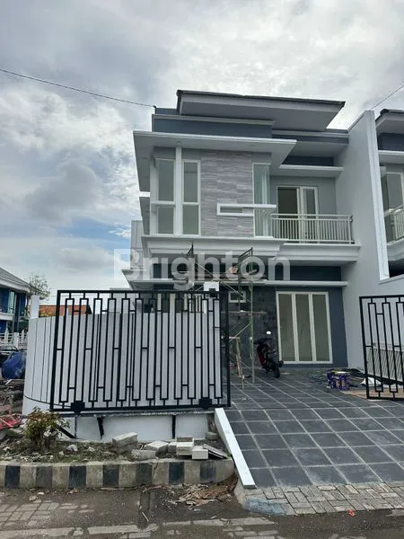 image DIJUAL RUMAH MODERN MINIMALIS JEMURSARI SELATAN , SURABAYA (1)