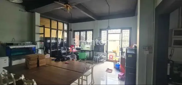 image RUMAH MEWAH JL INPRES MUARA RAPAK BALIKPAPAN (2)