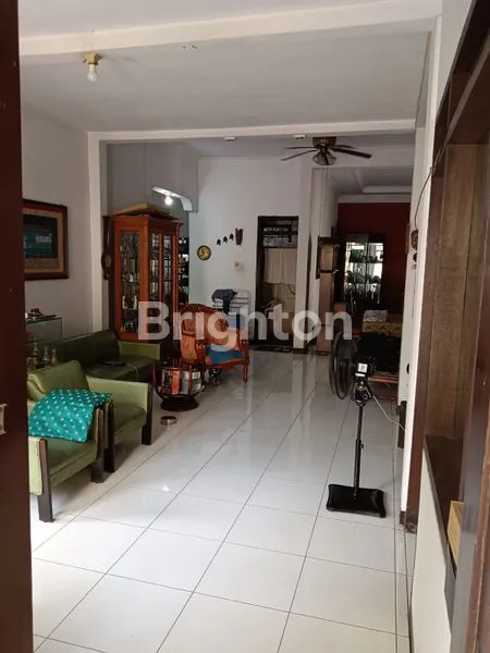 image RUMAH MEWAH 9KT DI JATIMAKMUR, LAHAN 800M² DEKAT TOL (4)