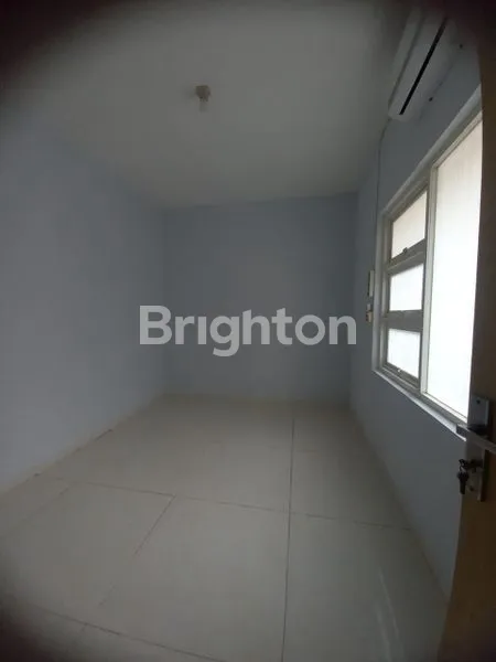 image RUMAH BUTUH CEPAT LAKU DI PERUMAHAN  TAMAN PONDOK JATI,SELLING POINT DEKAT EXIT TOL WARU,SENTRA KULINER(MC DONALD,KFC,MIE GACOAN GELURAN (5)