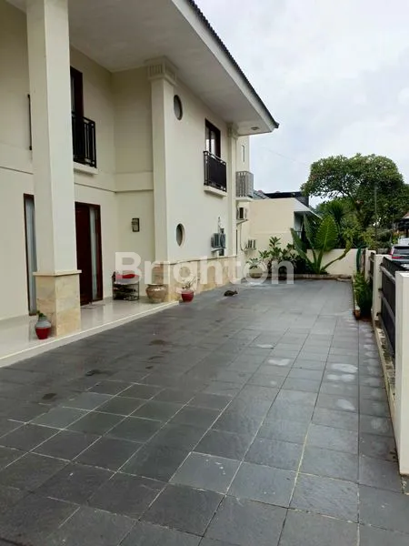 RUMAH KEMANG UTARA CANTIK BEBAS BANJIR