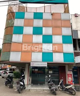 RUKO LOKASI STRATEGIS