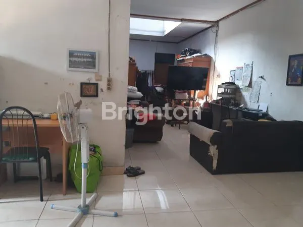 image RUMAH COCOK DIBUAT RUMAH KOST. TANJUNG DUREN SELATAN. JAKARTA BARAT (4)