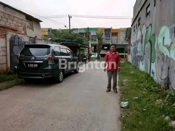 image TANAH DATAR DIKELILINGI PERUMAHAN MEWAH (4)