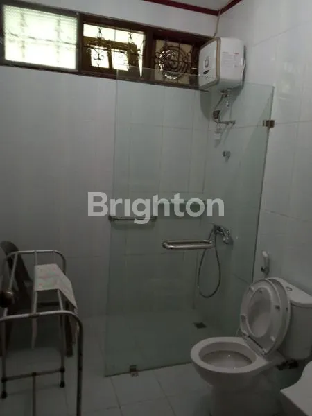 image RUMAH MEWAH 2 LANTAI DI BONA INDAH, JAKARTA SELATAN (7)