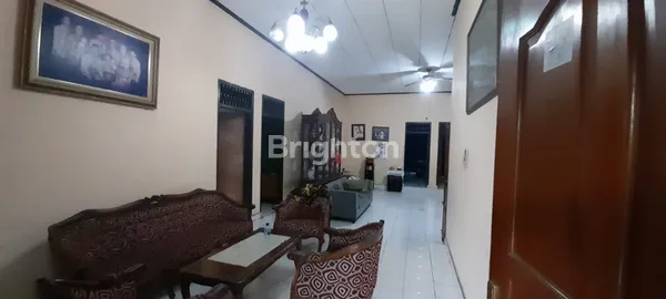 image JUAL RUMAH HALAMAN SANGAT LUAS DI CURUG SANGAT COCOK UNTUK USAHA (4)