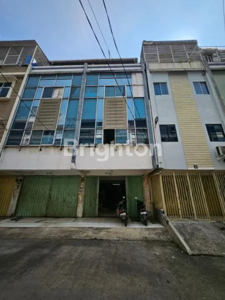 image RUKO 3½ LANTAI LOKASI STRATEGIS DI DUTA HARAPAN INDAH JAKARTA UTARA (2)