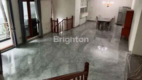image RUMAH SEWA MEWAH FULLY-FURNISHED DI PONDOK INDAH, JAKARTA SELATAN (3)