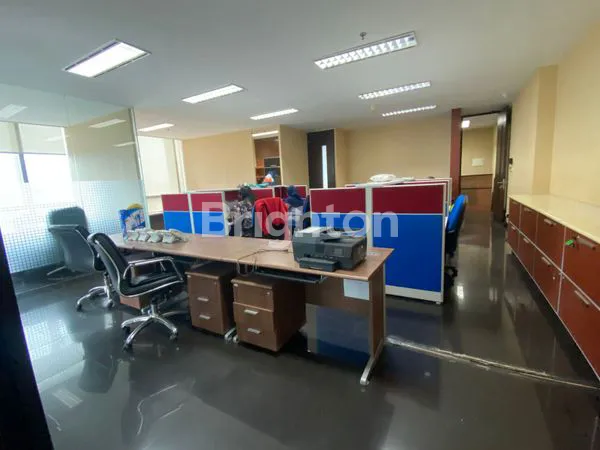 RUKO STRATEGIS DI KAWASAN BISNIS SUDIRMAN, JAKARTA SELATAN