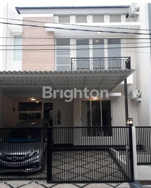 image RUMAH MINIMALIS SIAP HUNI 2 LANTAI DI PAKUWON CITY DEKAT MANYAR DAN GALAXY MALL (1)