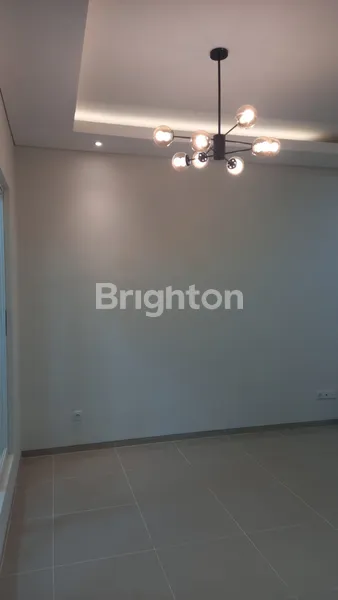 image RUMAH MINIMALIS SIAP HUNI 2 LANTAI DI PAKUWON CITY DEKAT MANYAR DAN GALAXY MALL (6)