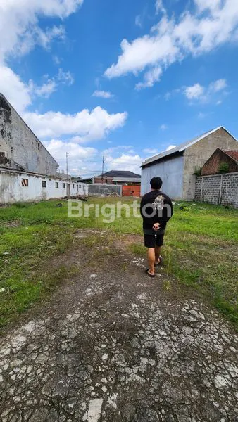 image GUDANG SIAP PAKAI LAHAN PARKIR LUAS (4)