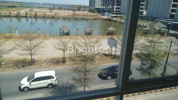 image RUKO SIAP HUNI ROYAL CROWN SAMPING APARTEMEN AMEGA (3)