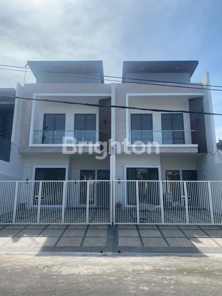 image RUMAH MINIMALIS BARU SIAP HUNI AREA KENJERAN DEKAT PAKUWON CITY DAN GALAXY MALL (1)