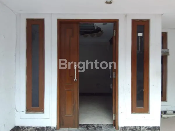 image RUMAH TANJUNG DUREN LOKASI STRATEGIS, JAKARTA BARAT (1)