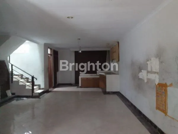 image RUMAH TANJUNG DUREN LOKASI STRATEGIS, JAKARTA BARAT (2)