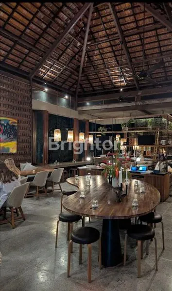 image RESTAURANT 2 LANTAI DENGAN RANCANGAN ARSITEKTUR TERBAIK, PERABOTAN MEWAH SUDAH  LENGKAP TINGGAL LANJUT, BERLOKASI DI UBUD DEKAT BINTANG SUPERMARKET (8)