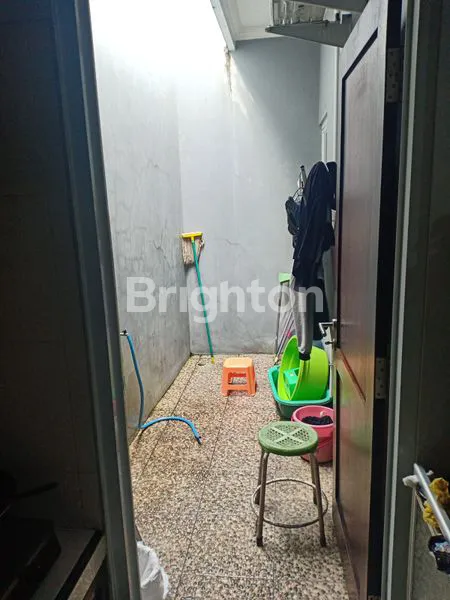 image RUMAH CARPORT DOUBLE SIAP HUNI DI BANYUMANIK (7)