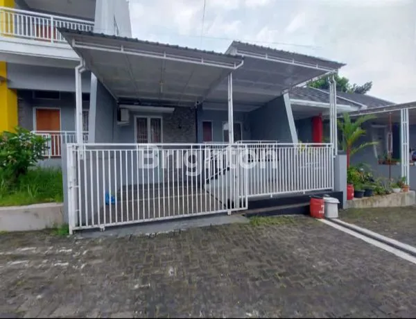 image RUMAH CARPORT DOUBLE SIAP HUNI DI BANYUMANIK (1)