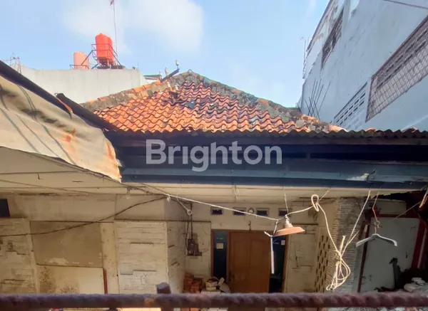 Gambar Property RUMAH GROGOL HITUNG TANAH BANGUNAN LAMA COCOK UNTUK INVESTASI / KOS JAKARTA BARAT