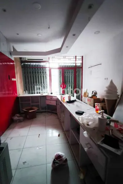 RUKO 2 LANTAI, 1 BASEMENT, SEBELAHAN DENGAN RESTO FRANCHISE, KAWASAN NIAGA, RAYA TLOGOMAS, LOWOKWARU, MALANG KOTA, JAWA TIMUR