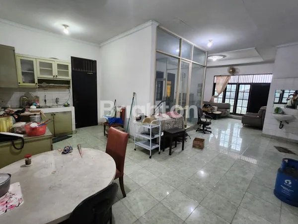 image RUMAH STRATEGIS, BAGUS DAN RAPI SIAP HUNI DI GROGOL JAKARTA BARAT (8)