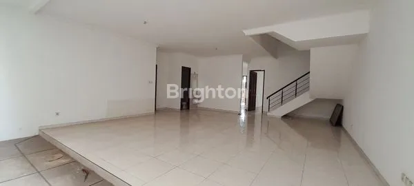 image DI JUAL CEPAT RUMAH 2 LANTAI SIAP HUNI DI GADING KIRANA KELAPA GADING (2)