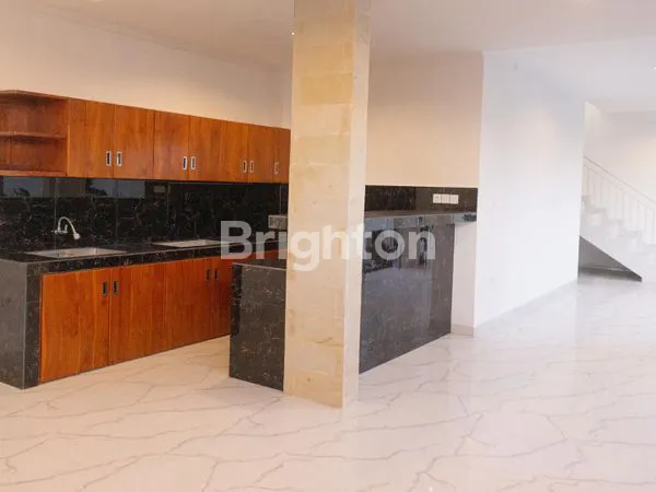 image VILLA 2 LANTAI NON FURNISE PET ALLOWED CEMAGI (8)