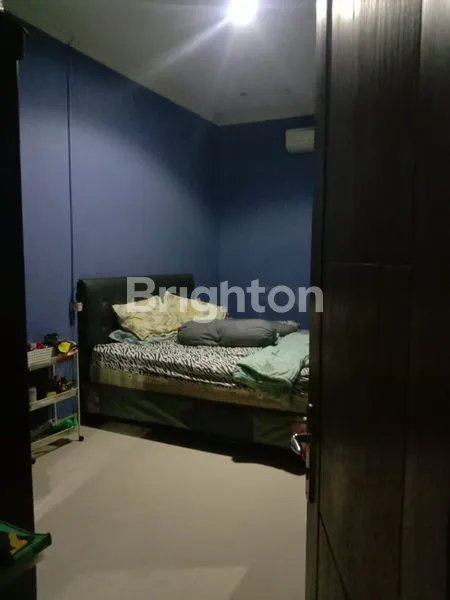 image RUMAH SIAP HUNI 2.5 LANTAI DI METLAND JAKTIM (7)