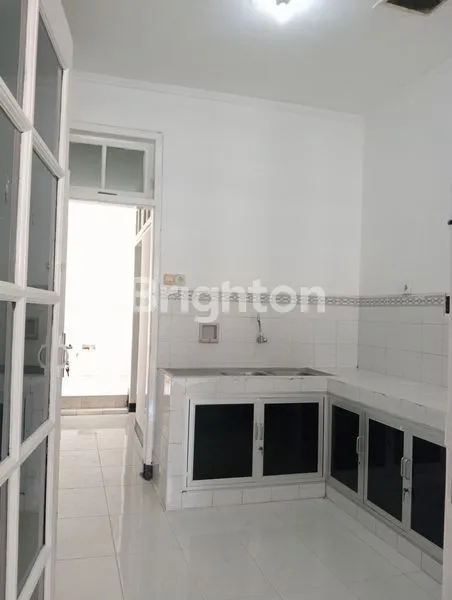 image RUMAH DHARMAHUSADA INDAH UTARA (6)