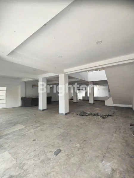 image KOMERSIAL AREA PUSAT KOTA SURABAYA JALAN RA KARTINI, LOKASI STRATEGIS DAN COCOK UNTUK SEGALA MACAM USAHA (3)