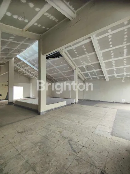 image KOMERSIAL AREA PUSAT KOTA SURABAYA JALAN RA KARTINI, LOKASI STRATEGIS DAN COCOK UNTUK SEGALA MACAM USAHA (6)