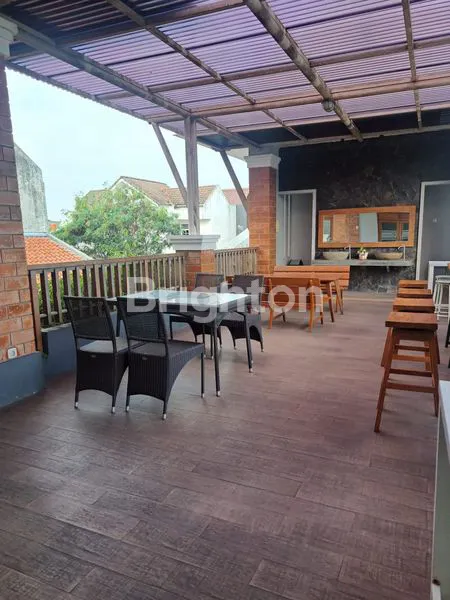 image SEWA / JUA. ...RUMAH USAHA 2 LANTAI DI SOLO BARU, LT 360M² (2)