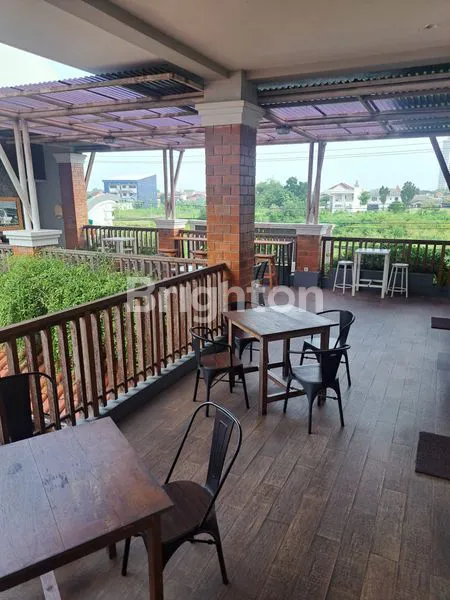 image SEWA / JUA. ...RUMAH USAHA 2 LANTAI DI SOLO BARU, LT 360M² (5)