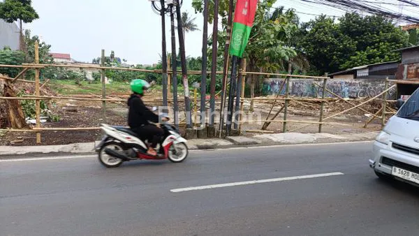 DISEWAKAN TANAH DATAR SIAP PAKAI PINGGIR JALAN