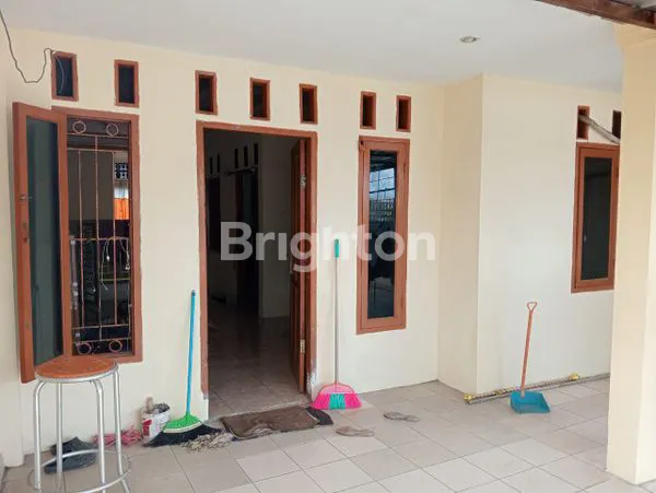 image RUMAH 2 LANTAI DI JATIRAHAYU BISA UNTUK USAHA (2)