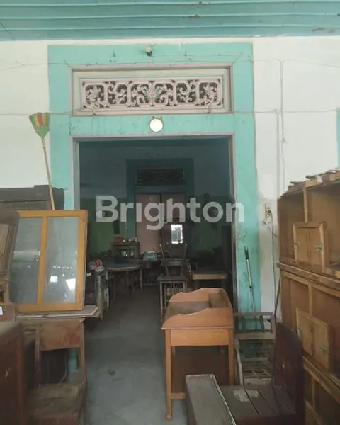 image RUMAH KLASIK TENGAH KOTA MADIUN (2)