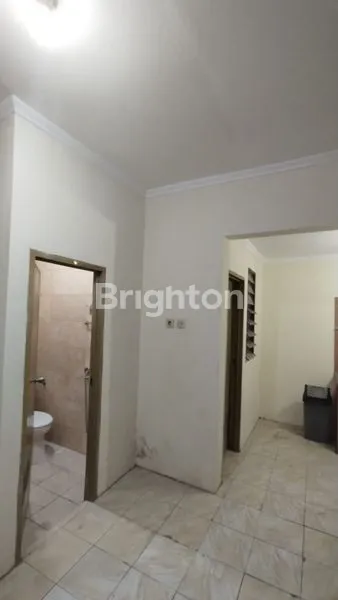 image RUMAH SIAP HUNI DI LOKASI STRATEGIS GROGOL PETAMBURAN,HARGA TERJANGKAU (8)