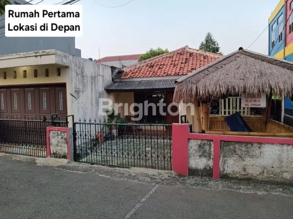 image HUNIAN CUKUP DENGAN HARGA TANAH DI LOKASI STRATEGIS DI DAERAH JAGAKARSA, JAKSEL (3)