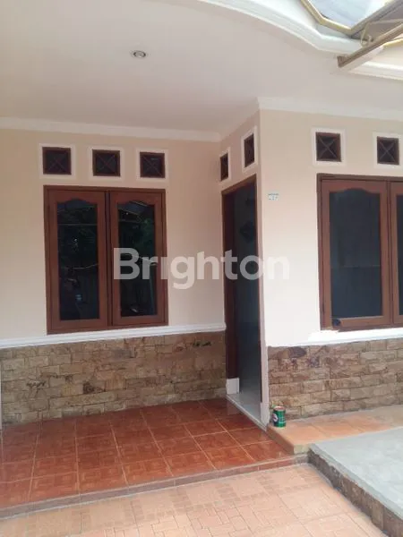 image VILLA MUTIARA SERPONG LT 60 LB 60 KT 3 KM 1  (4)