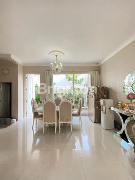 image RUMAH ASRI 2 LANTAI MONTANA CANDI GOLF JANGLI SEMARANG (6)