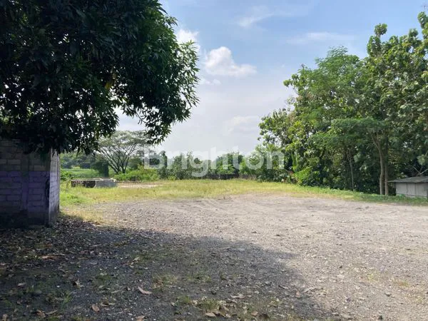 image BANGUNAN HITUNG TANAH DEPAN PABRIK AQUA (6)