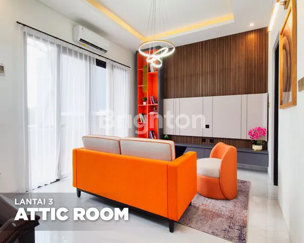 image RUMAH MEWAH 3 LANTAI DEKAT CIPUTRA WORLD, DUKUH KUPANG TIMUR (2)