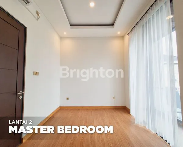 image RUMAH MEWAH 3 LANTAI DEKAT CIPUTRA WORLD, DUKUH KUPANG TIMUR (7)