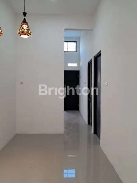 image RUMAH BARU SIAP HUNI KONSEP VILLA ELEGAN  (6)