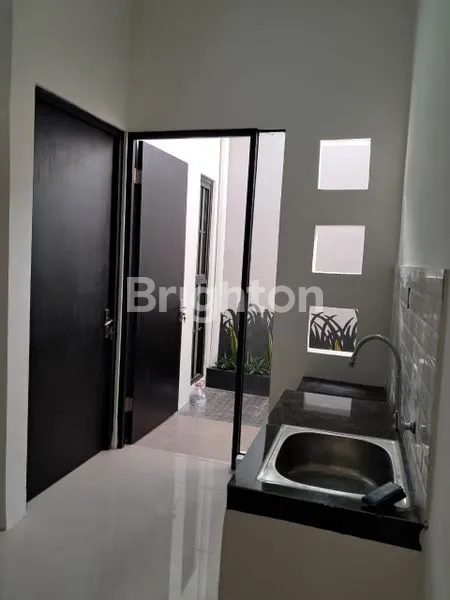 image RUMAH BARU SIAP HUNI KONSEP VILLA ELEGAN  (7)