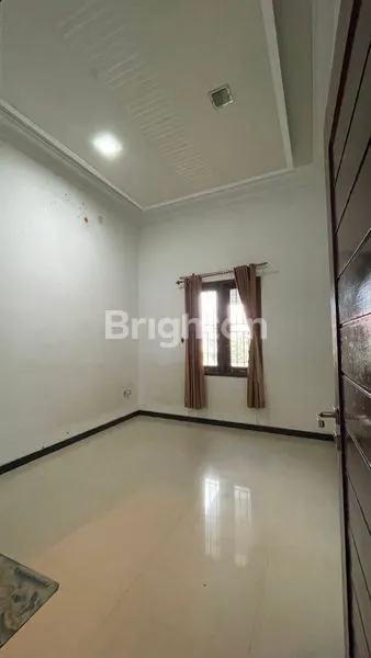 image RUMAH MEWAH TIPE HOOK (3)