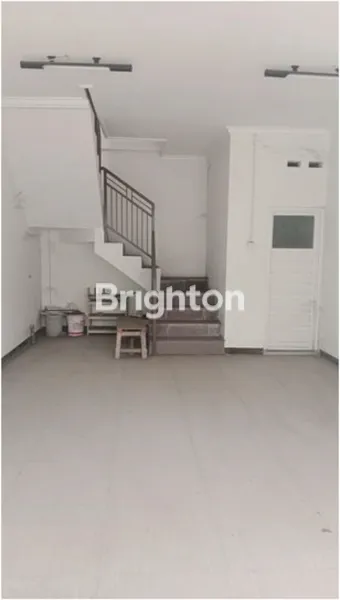 image RUKO SIAP PAKAI KOMERSIAL AREA STRATEGIS TAMAN GAYUNGSARI SURABAYA (2)