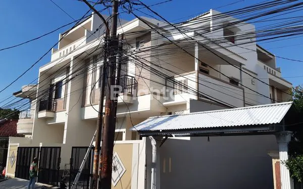 image RUMAH BARU HUKE DURI KEPA 8X13 2½LT ROW 2 MOBIL (3)