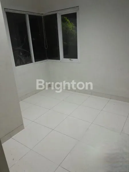 image TURUN HARGA RUMAH HOOK SEVILLA BSD (7)